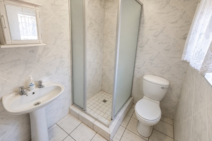 2 Bedroom Property for Sale in Roodia Free State